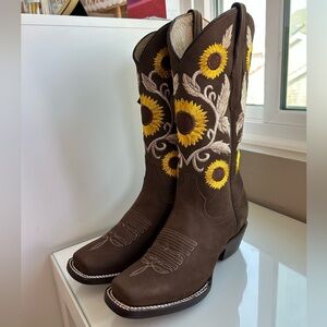 Centenario Brown Suede Cowboy Boots with Sunflower Embroidery
